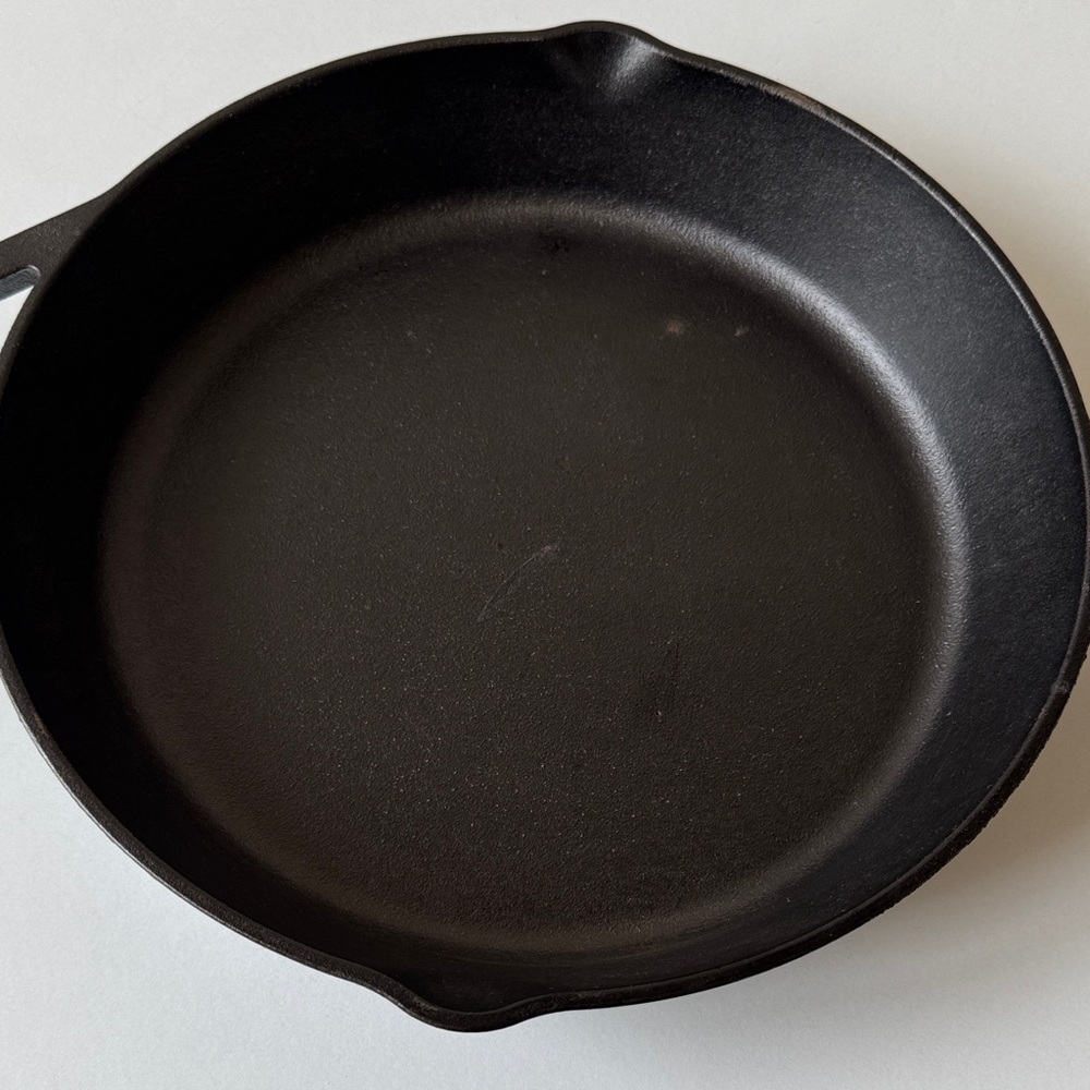 NEW Lodge Classic Seasoned Cast Iron Skillet Pans - 12” - Picture 2 of 4